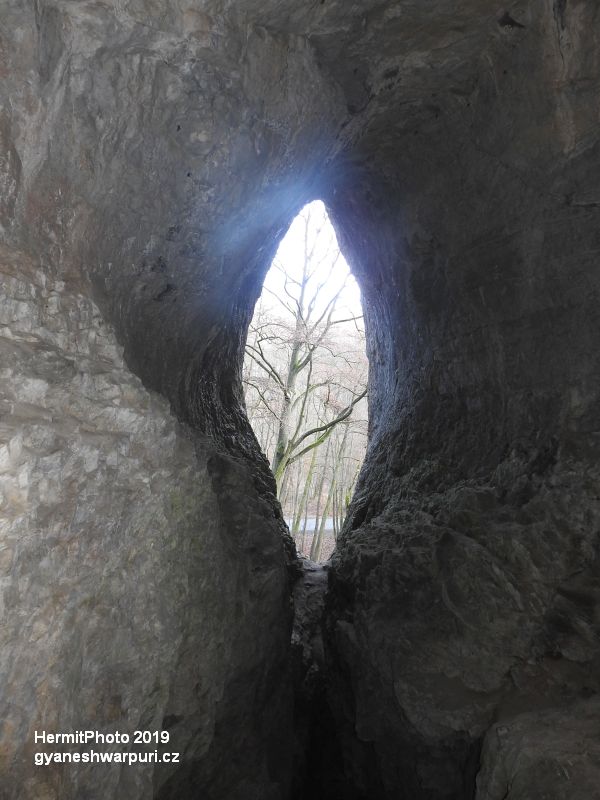 Jeskyně Jáchymka v Josefovském údolí.